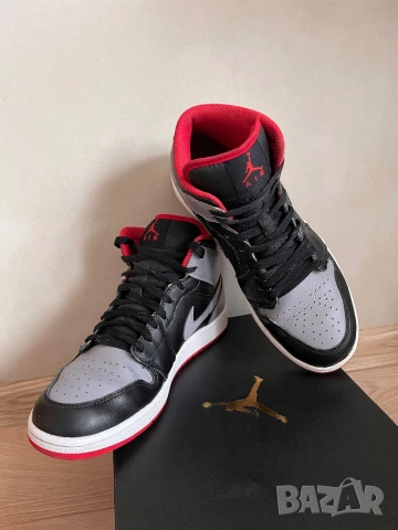 Оригинални Nike Air Jordan 1 mid в размер 42