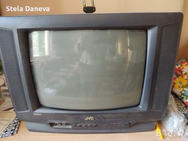 Телевизор JVC, 15 инча, снимка 1 - Телевизори - 37350192