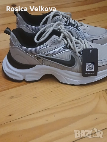 Маратонки NIKE 