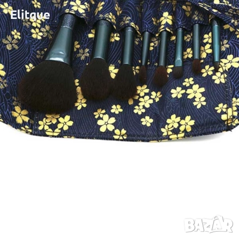 Комплект от 8 четки за грим в красива разгъваща се чантичка  HZS69, снимка 7 - Други - 52820410