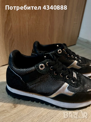 Обувки Liu Jo, снимка 4 - Дамски ежедневни обувки - 52194318