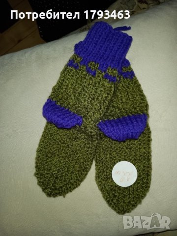 Ръчно плетени детски чорапи, снимка 1 - Чорапи - 38656657