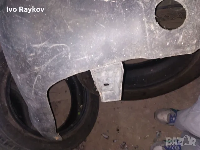 Задна броня за Ford Maverick 2002, снимка 5 - Части - 47310387