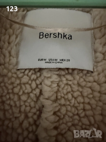 Палто. кожухче Bershka, снимка 4 - Палта, манта - 56531198