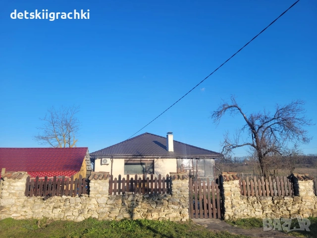 Стилен дом-тишина,природа и просторен парцел, снимка 11 - Къщи - 54208174