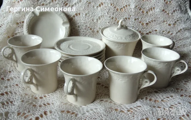 Много стар сервиз за късо кафе