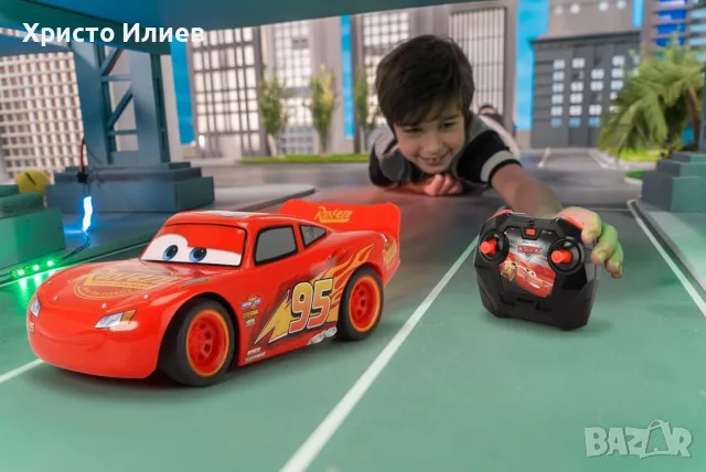 Кола с дистанционно Dickie Toys Колите Cars 3 Lightning McQueen МакКуин, снимка 5 - Коли, камиони, мотори, писти - 56094060