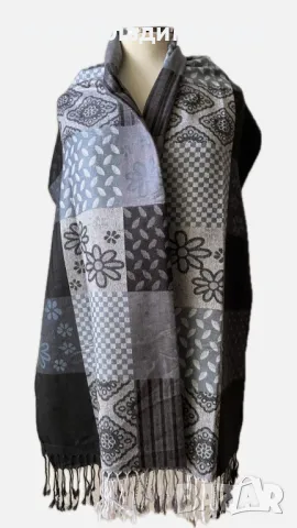 Кариран черно/ сив шал от 70 % пашмина и 30 % коприна, снимка 3 - Шалове - 49316151