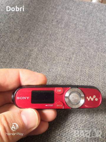 Музикален плеър Sony Walkman NWZ-B143F, снимка 2 - MP3 и MP4 плеъри - 44726766