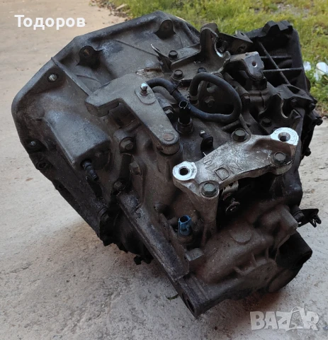 Nissan Qashqai 2.0 dCi 4x4 j10 2007 - 6 степенна ръчна скоростна кутия, снимка 2 - Части - 50778008