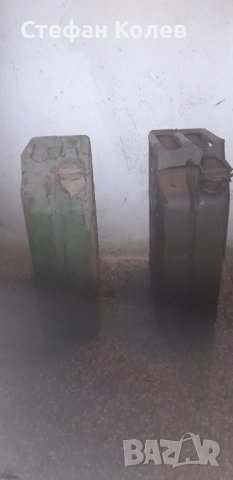 Метални туби за гориво , 20 L . , снимка 1 - Аксесоари и консумативи - 42454354
