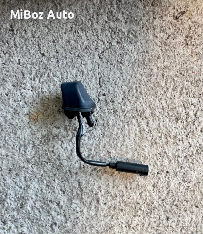 Пръскалка чистачки БМВ Е90 91 BMW, снимка 2 - Аксесоари и консумативи - 50542376