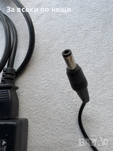 Зарядно за лаптоп Адаптер Delta ADP-40MH AD / 20V 2A /40W, снимка 4 - Кабели и адаптери - 48786320