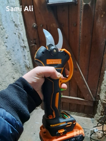 НОВ Акумулаторен градинарски нож Vermark Stärke 36V 10Ah - Немско качество, снимка 3 - Други инструменти - 53982726