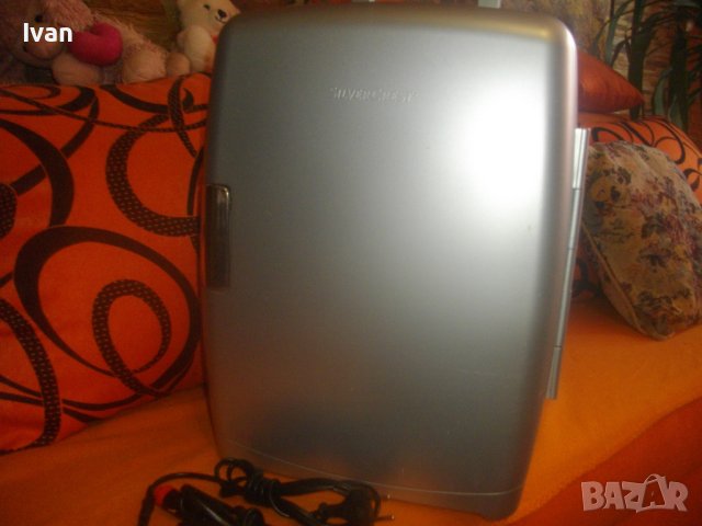 Немски Мини Хладилник-Голям-16л-Работи На 220 Волта и на 12 Волта в Автомобил-Студено/Топло-220V/12V, снимка 2 - Хладилници - 42715800