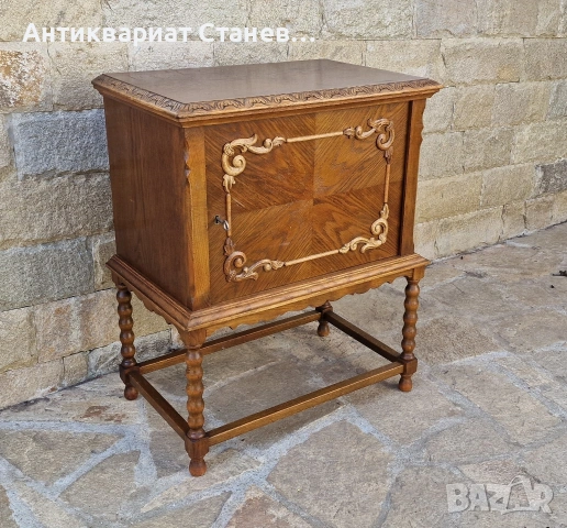 Скандинавски винтидж шкаф за антре/салон, снимка 2 - Шкафове - 53875136