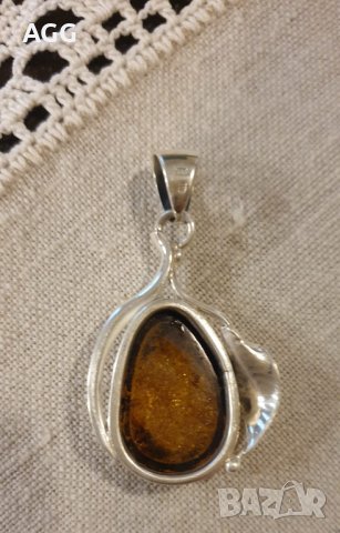Сребърен масивен медальон с кехлибар, авторски, снимка 5 - Колиета, медальони, синджири - 38599188