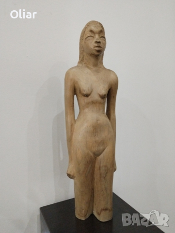 Статуетка от дърво. Женска фигура. 