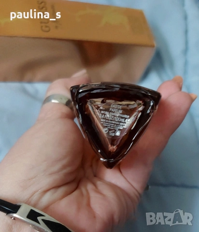 Пет различни броя / Дамски маркови парфюми Escada, Oscar de la Renta, Guess by Marchiano , снимка 18 - Дамски парфюми - 54016952