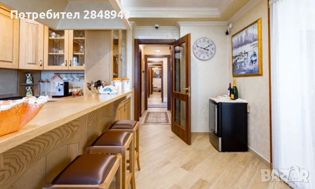 Тристаен апартамент в Център, снимка 2 - Апартаменти - 53935615