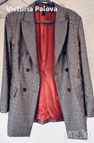 Луксозно MARC CAIN двуредно сако лимитирана колекция с декоративни шевове, снимка 2 - Сака - 52864556