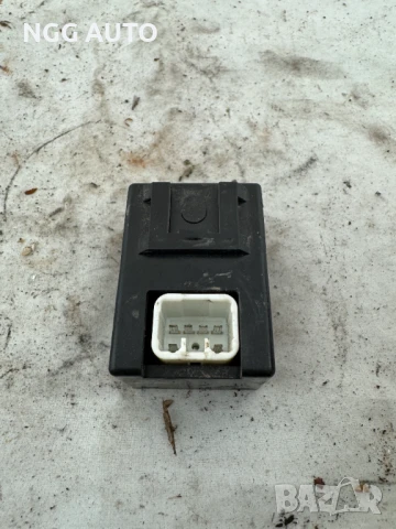 Реле чистачки за Toyota RAV4 I SUV (01.1994 - 09.2000) 2.0 4WD, № 85940-42010, снимка 2 - Части - 51398409