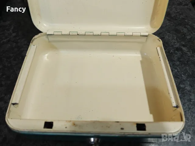 Малка метална кутия, сейф W. Germany, снимка 3 - Антикварни и старинни предмети - 47389489