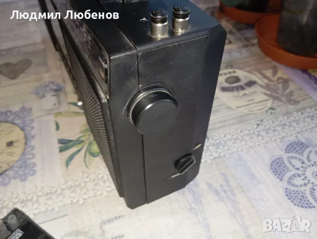 Радиокасетофон RFT Incoms SKR 720, снимка 9 - Радиокасетофони, транзистори - 56107123