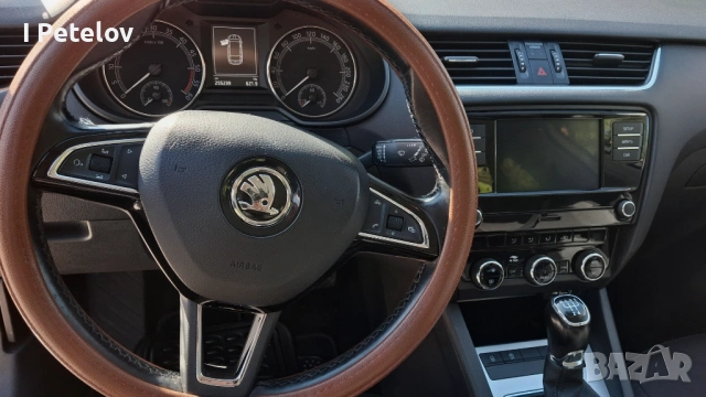 Skoda Octavia 1.6 TDI, снимка 6 - Автомобили и джипове - 54314217