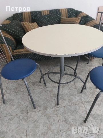 Комплект Кръгла маса с 4 стола, налични 4 комплекта, снимка 2 - Маси - 48786404