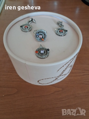 пръстен обеци и висулка булгари