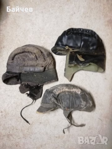  Стари военни пилотски бонета за декор интериор