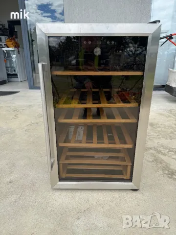 Малка хладилна витрина 