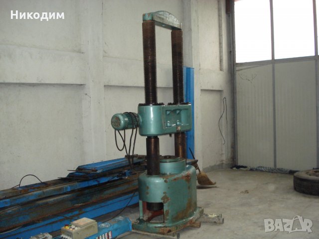 хидравлична преса 250 тона натиск, снимка 2 - Стругове - 31180256
