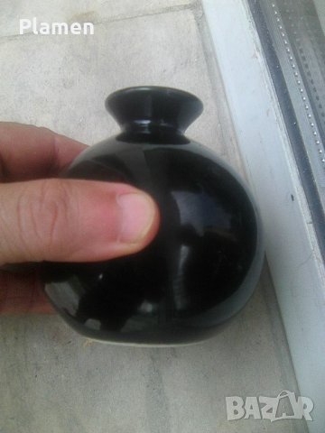 Малка порцеланова вазичка, снимка 3 - Антикварни и старинни предмети - 37748832