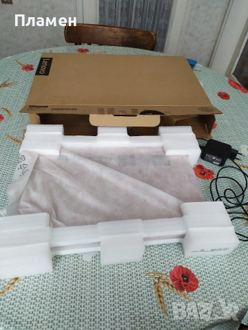 лаптоп Lenovo-ideapad320, снимка 3 - Лаптопи за дома - 54002882