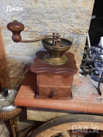 стара мелница,мелничка за кафе, снимка 2 - Антикварни и старинни предмети - 44240290