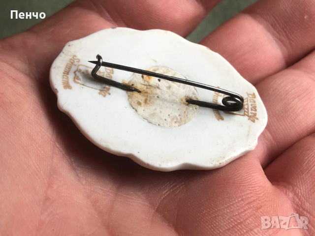 стара порцеланова брошка, снимка 2 - Антикварни и старинни предмети - 51569560