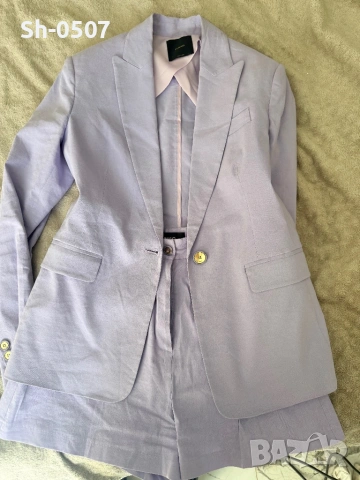 Страхотен дамски костюм, снимка 5 - Костюми - 54109456