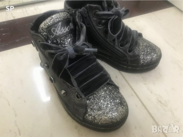 Боти (ботуши) с камъчета и капси, номер 29