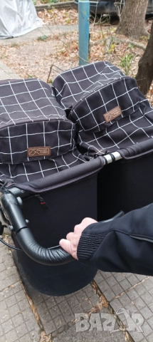 Количка за близнаци Mountain buggy 