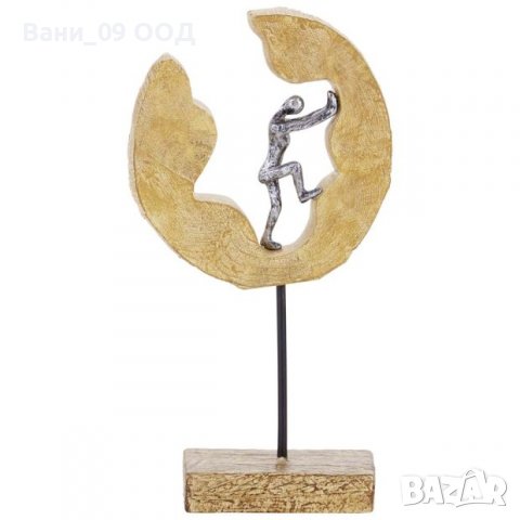 Красива статуетка