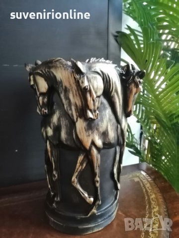 Декоративна статуетка ваза коне, снимка 1 - Вази - 36469124