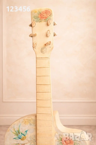 Ръчно декорирана китара, снимка 3 - Декорация за дома - 54242507