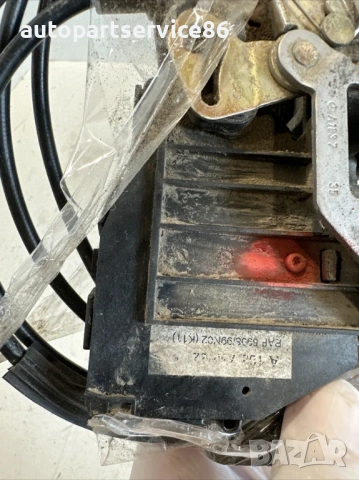 Брава за задна дясна врата за Mercedes ML W163 400 CDI (2004), снимка 3 - Части - 53983689