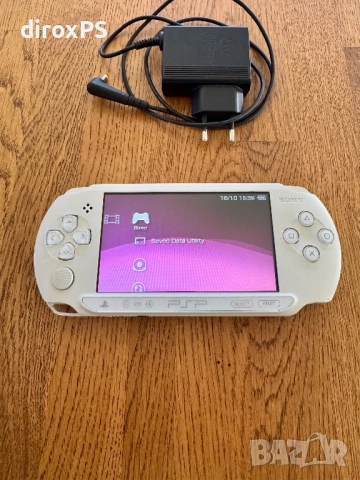 Sony PSP Street E1004 Ice White | Оригинално зарядно | , снимка 3 - PlayStation конзоли - 52076398