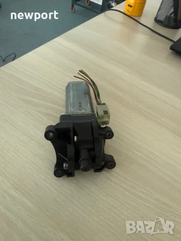 Моторче за регулиране на Кормилна Уредба - Mercedes S-Class (2007-2013), снимка 6 - Части - 49072107