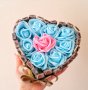 Сърце от вечни рози и бонбони , снимка 1 - Романтични подаръци - 32038945