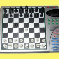 Електронен настолен шахматен компютър- Клас F Ниво, снимка 2 - Други игри и конзоли - 31045122