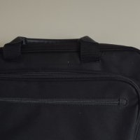 Оригинална чанта за лаптоп, снимка 6 - Лаптоп аксесоари - 44337884
